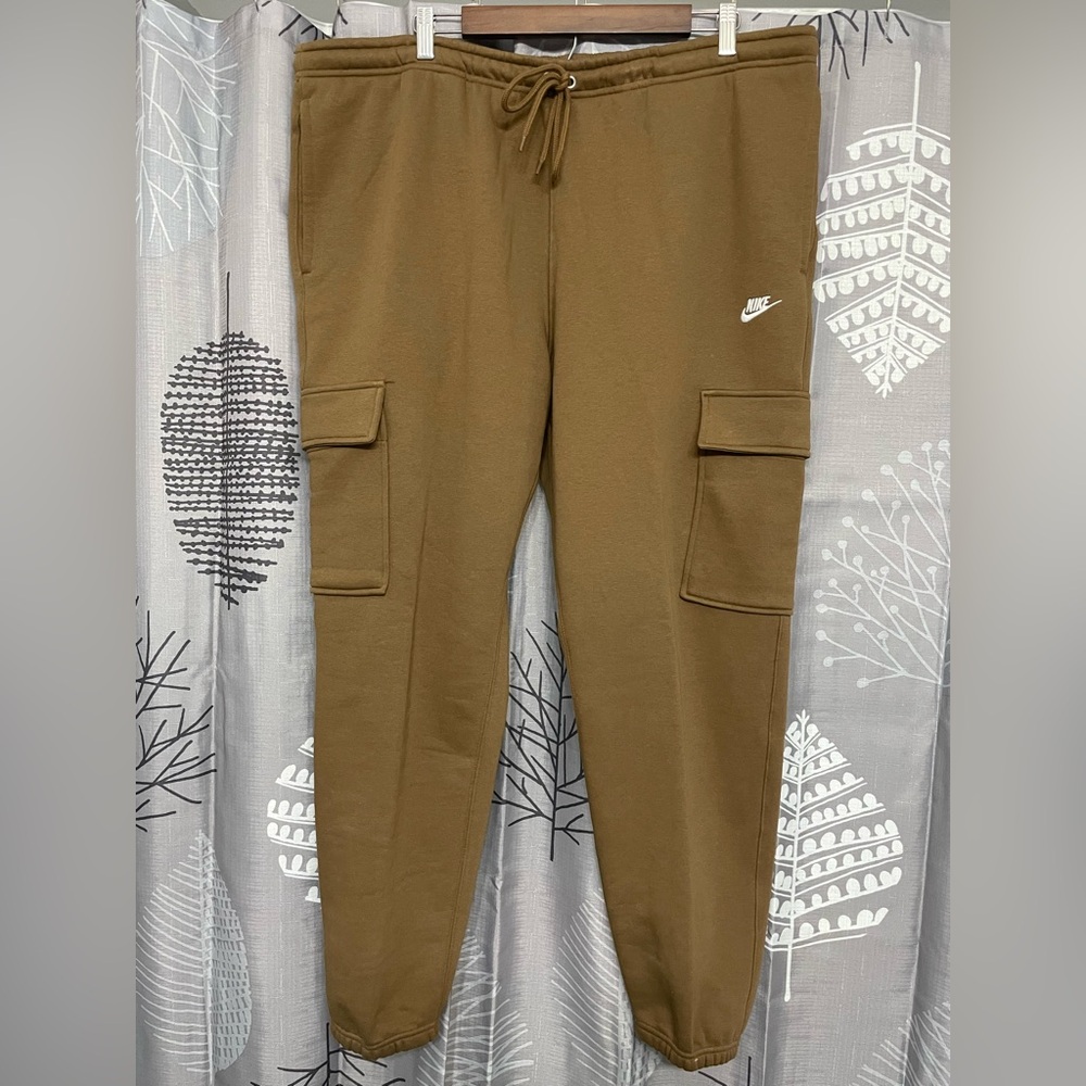 🆕 Nike Men's Sportswear Club Fleece Cargo Pants. “Mosswood Brown”, 2XL (NWT) - Picture 4 of 14